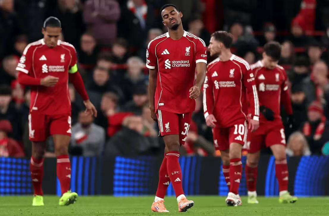 Zobaczcie, jak koszulka PSV Eindhoven zniszczyła resztki godności Liverpoolu.